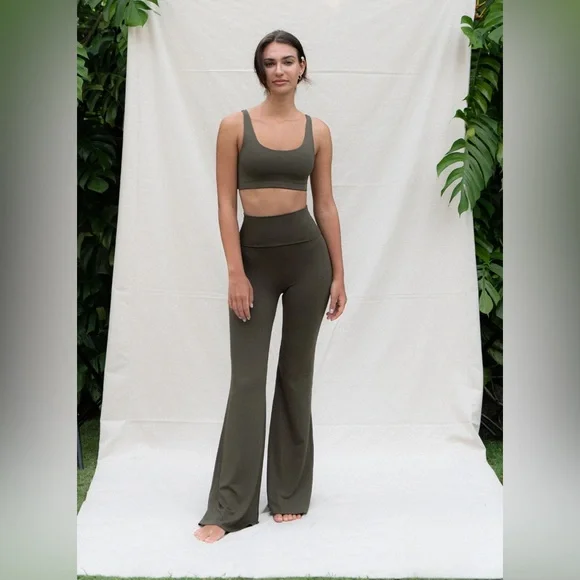 NWT Indigo Luna Agni Flares Tall Size Small Women’s Yoga Pants - Picture 2 of 6